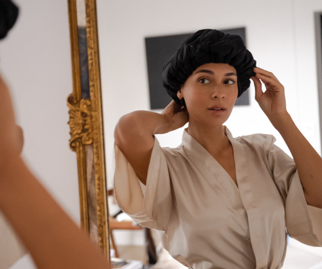 Pourquoi dormir sur une taie en soie prolonge vos coiffures ?