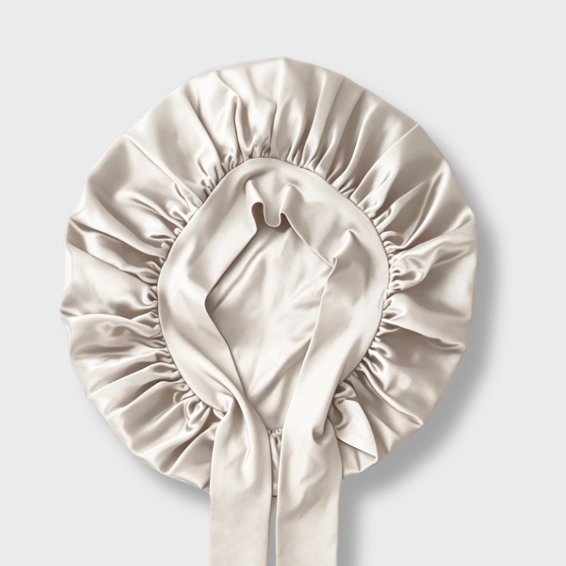 Bonnet en soie ajustable